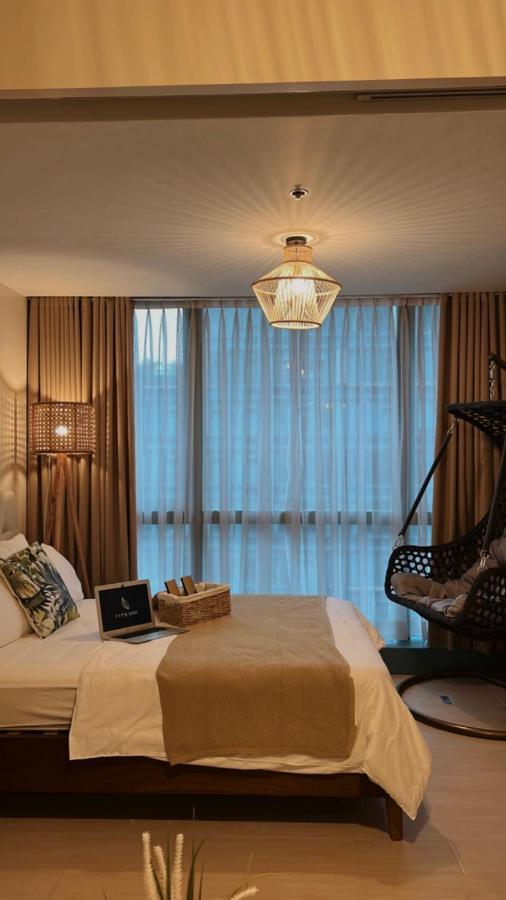 La Palazzo - Across Uptown Mall & Grand Hyatt Bgc Taguig Exteriör bild